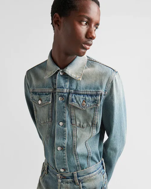Enamelled Tag Detailed Denim Jacket