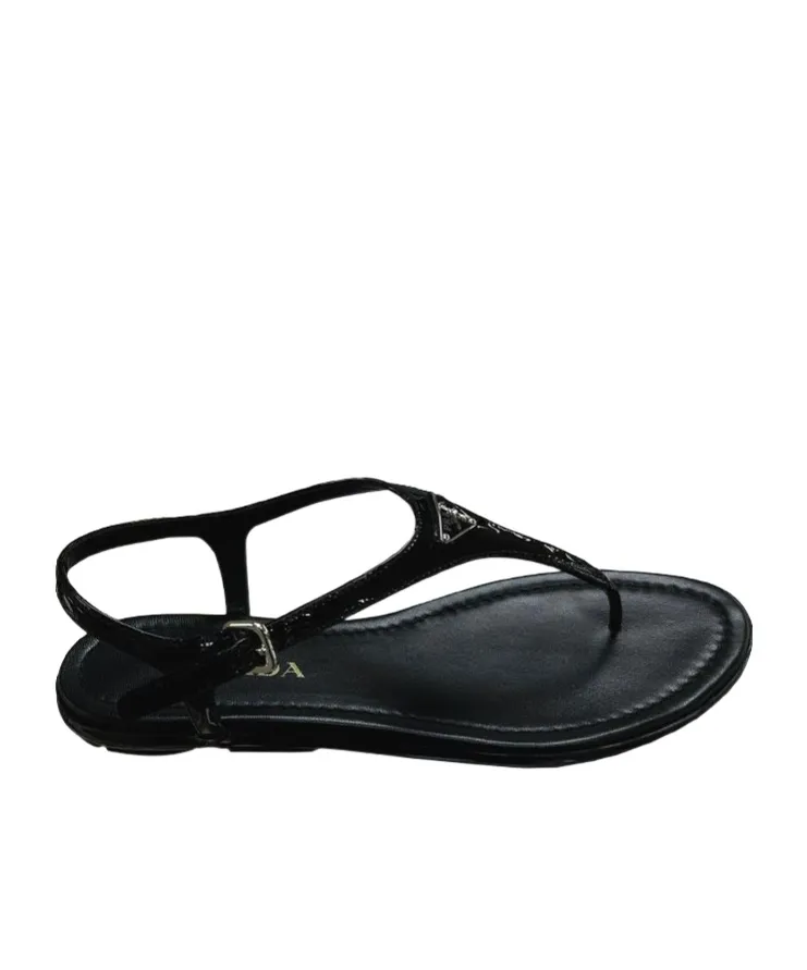 Round-Toe Flat Sandals