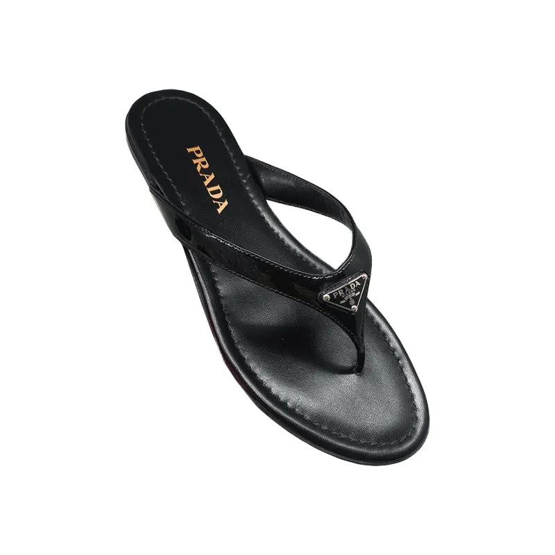 Round-Toed Flip-Flops