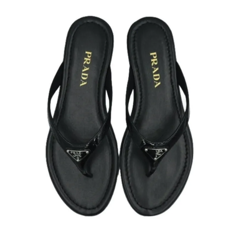 Round-Toed Flip-Flops