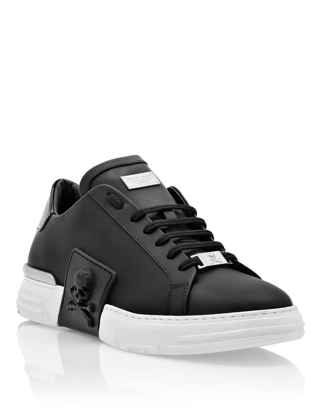 Logo Details Casual Sneakers
