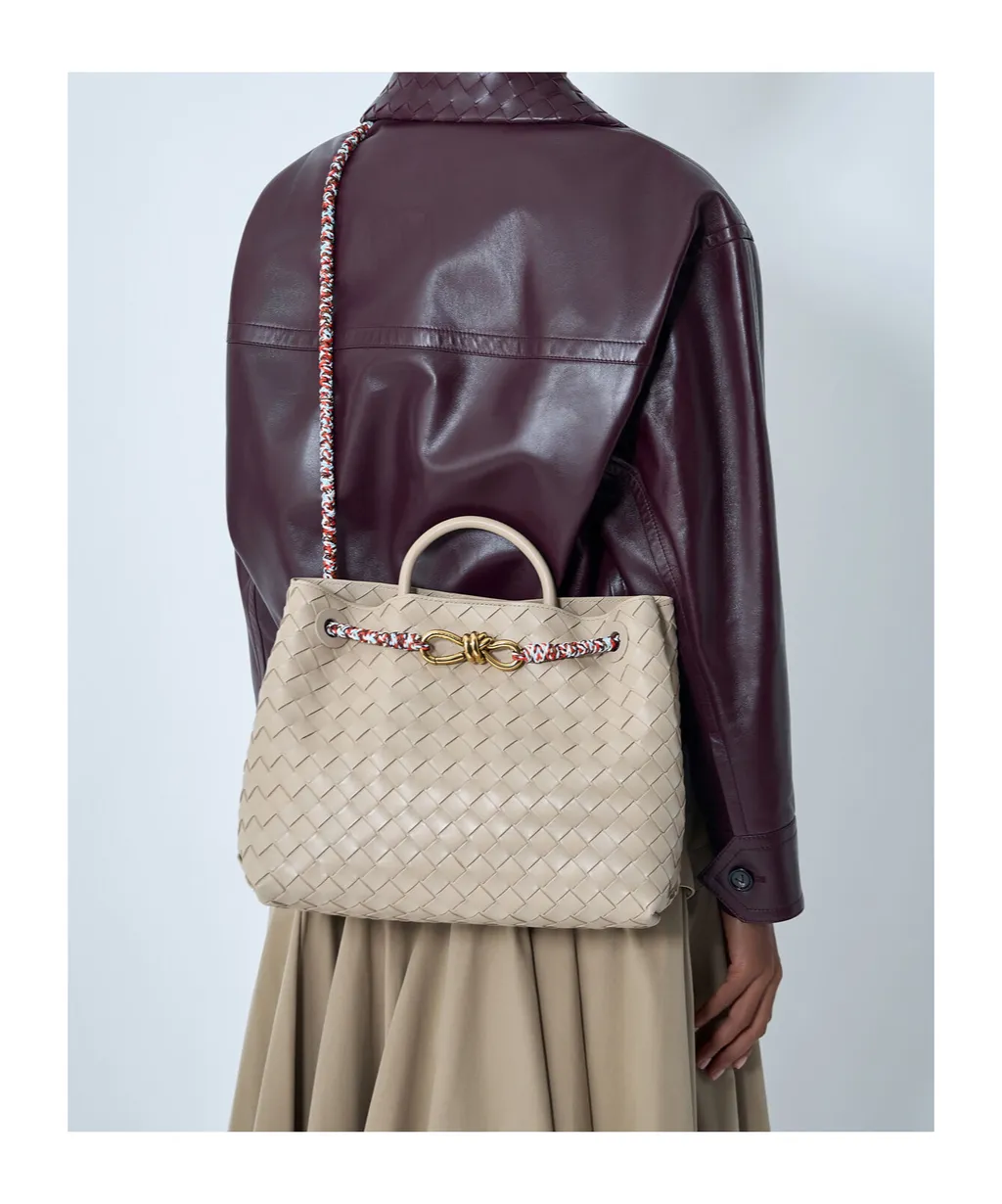 Small Andiamo Handbag