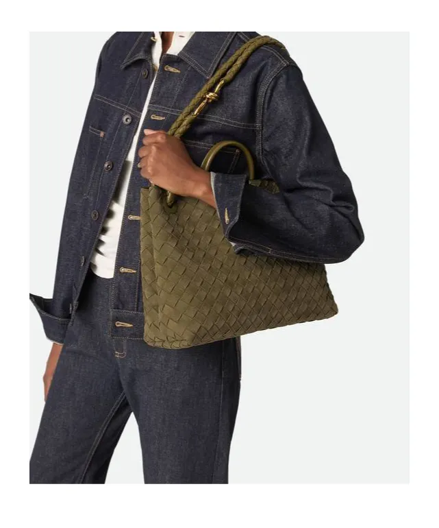 Andiamo Shoulder Bag