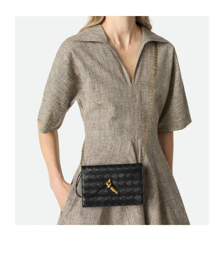 Andiamo Pouch On Chain