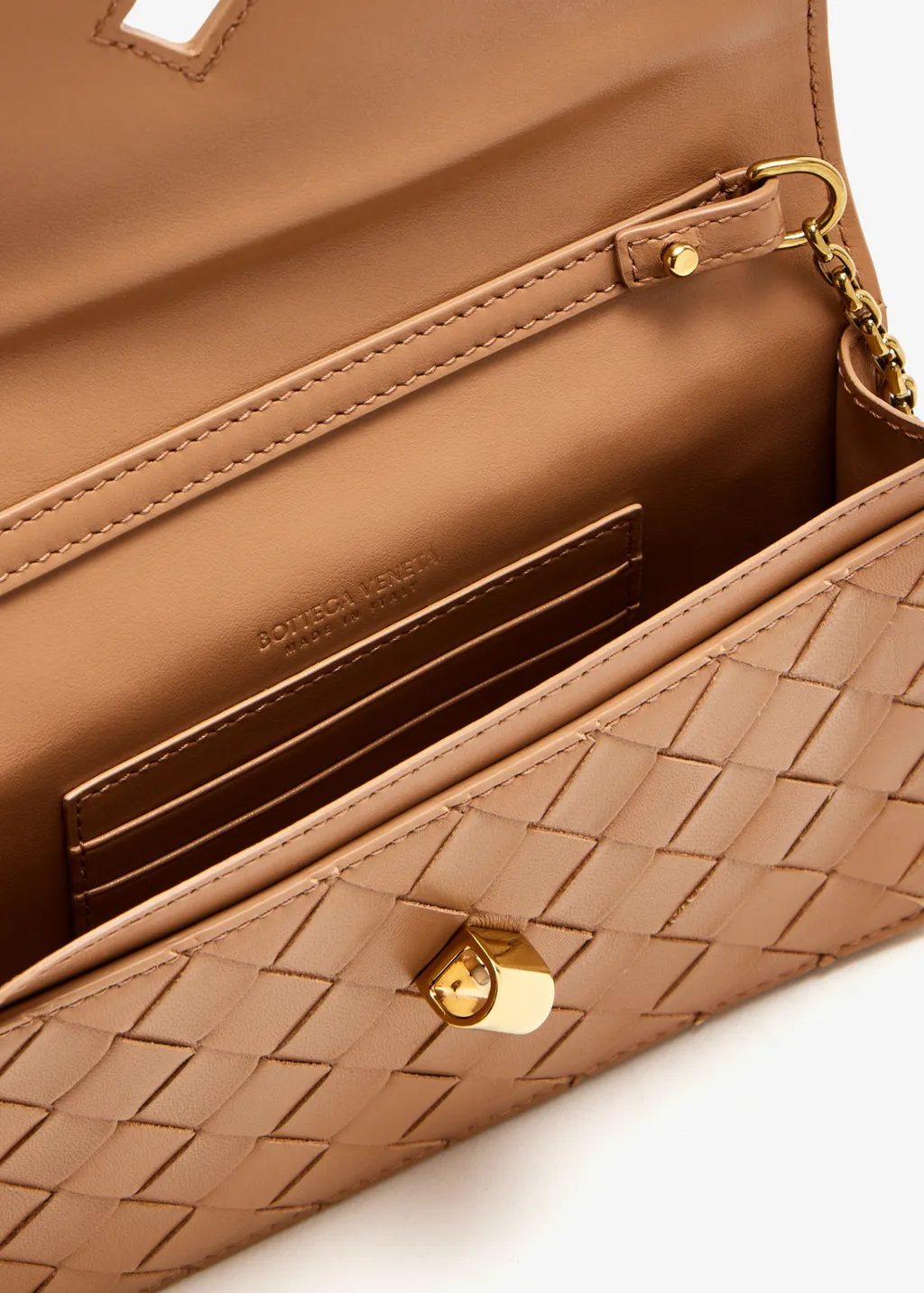 Andiamo Pouch On Chain