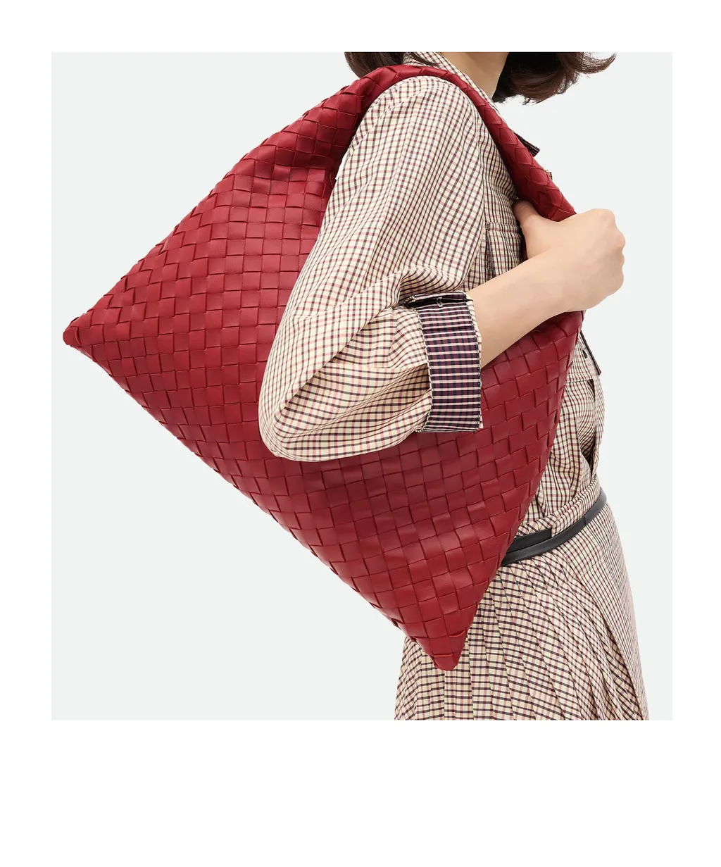 Hop Shoulder Bag