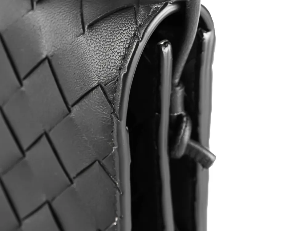Intreciato Clamshell Shoulder Bag