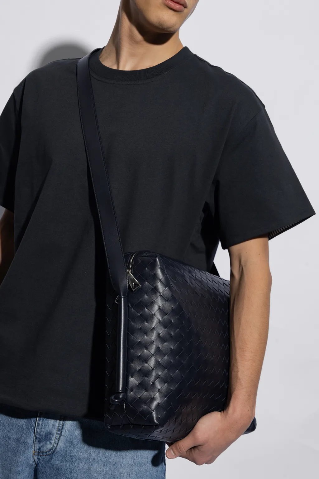 Intrecciato Zipped Shoulder Bag