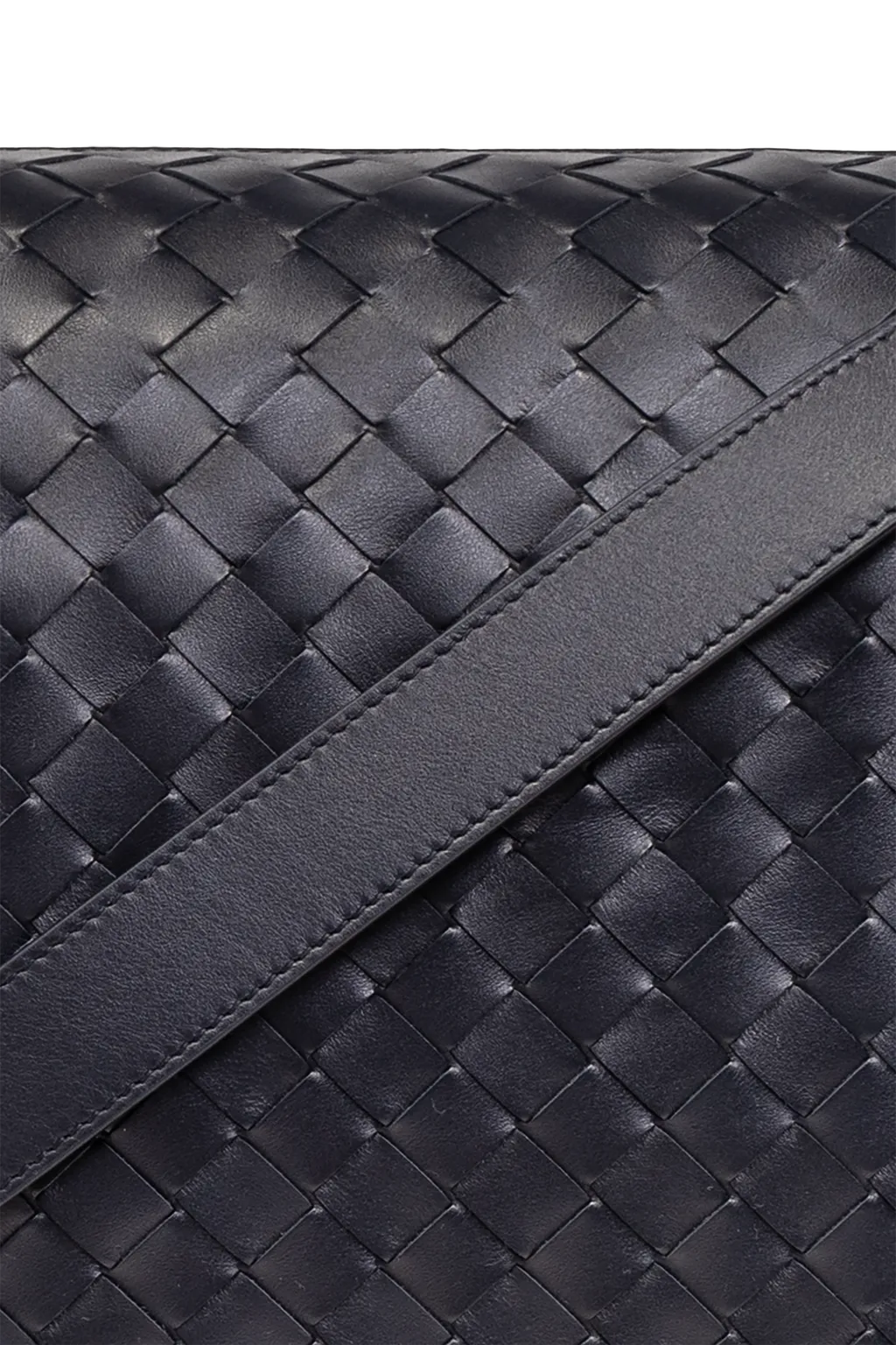 Intrecciato Zipped Shoulder Bag