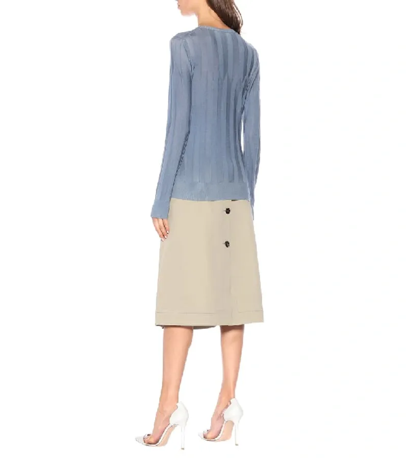 Long-Sleeved Round-Neck Sweater