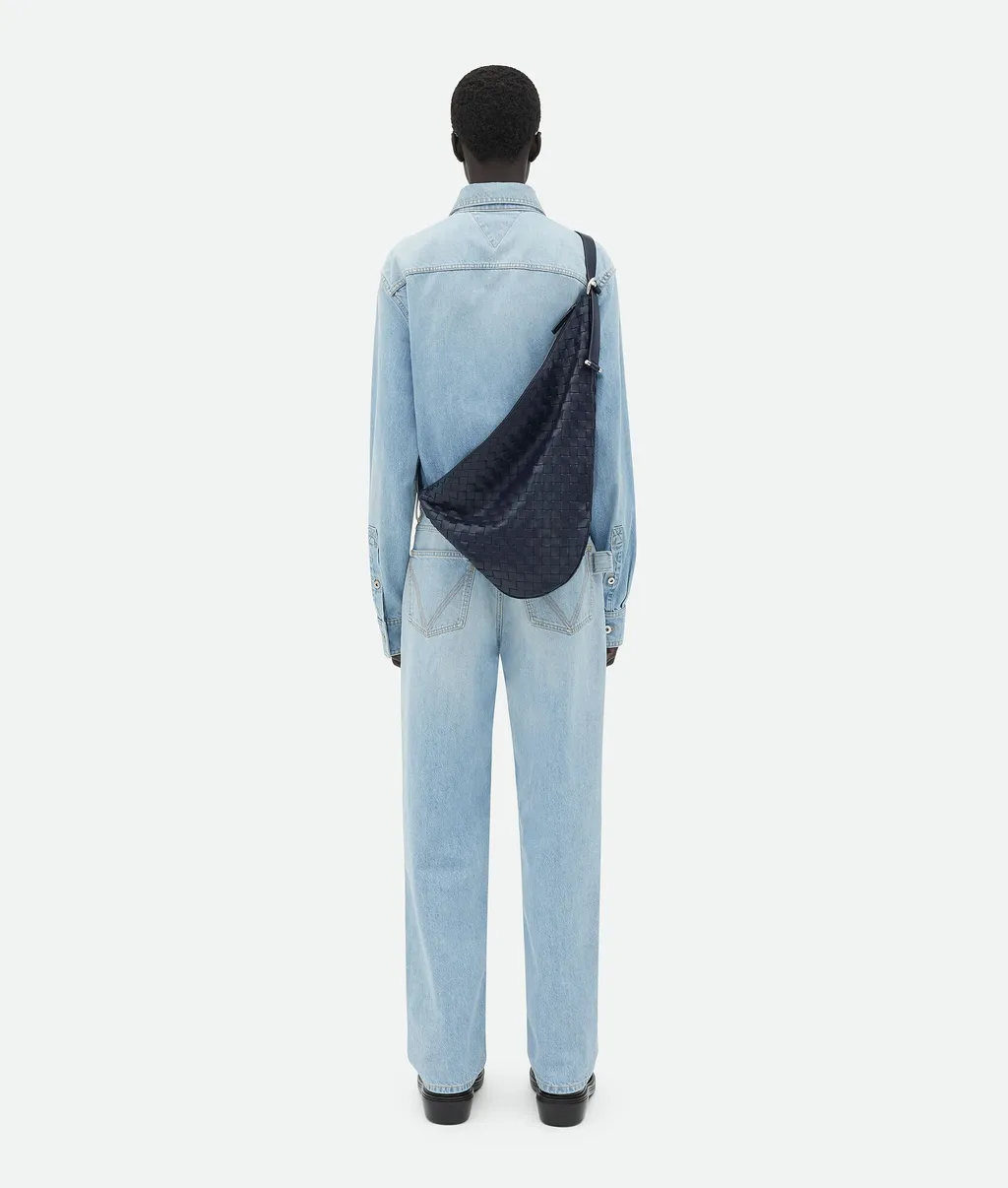 Avenue Zipped Shoulder Bag