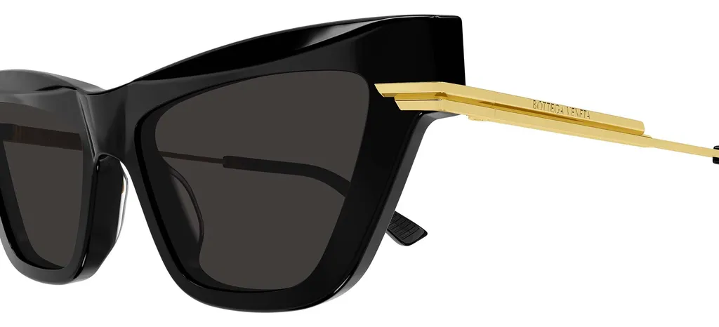 Cat-Eye Frame Sunglasses