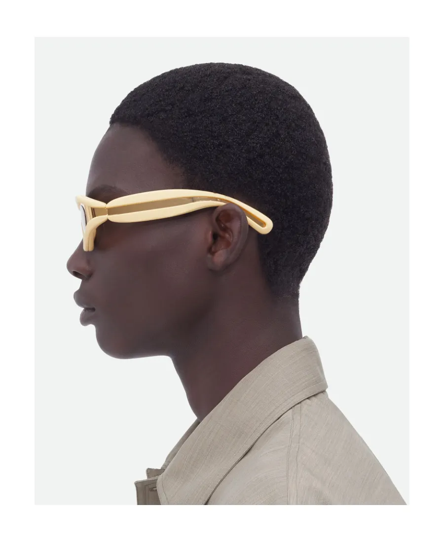 Oval Frame Shaped Sunglasses
