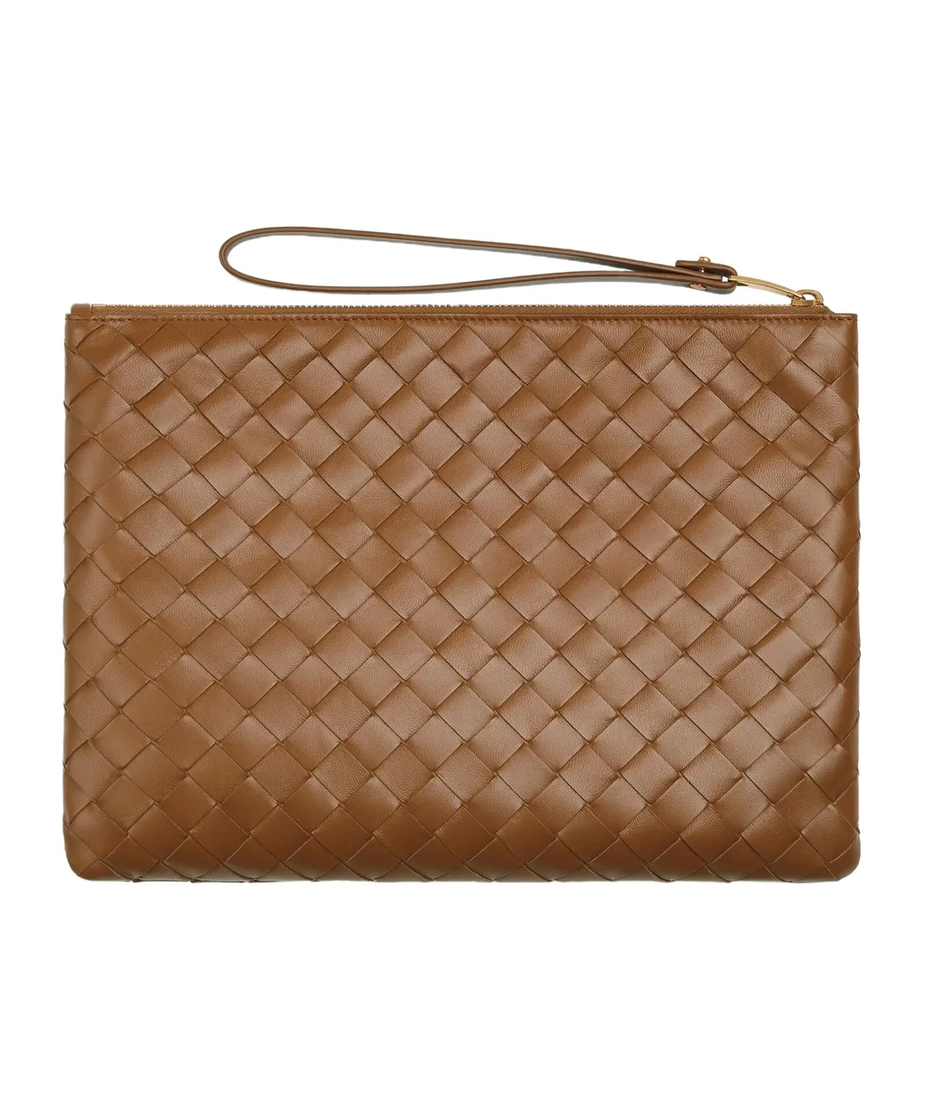 Medium Intreciato Knitted Flat Clutch