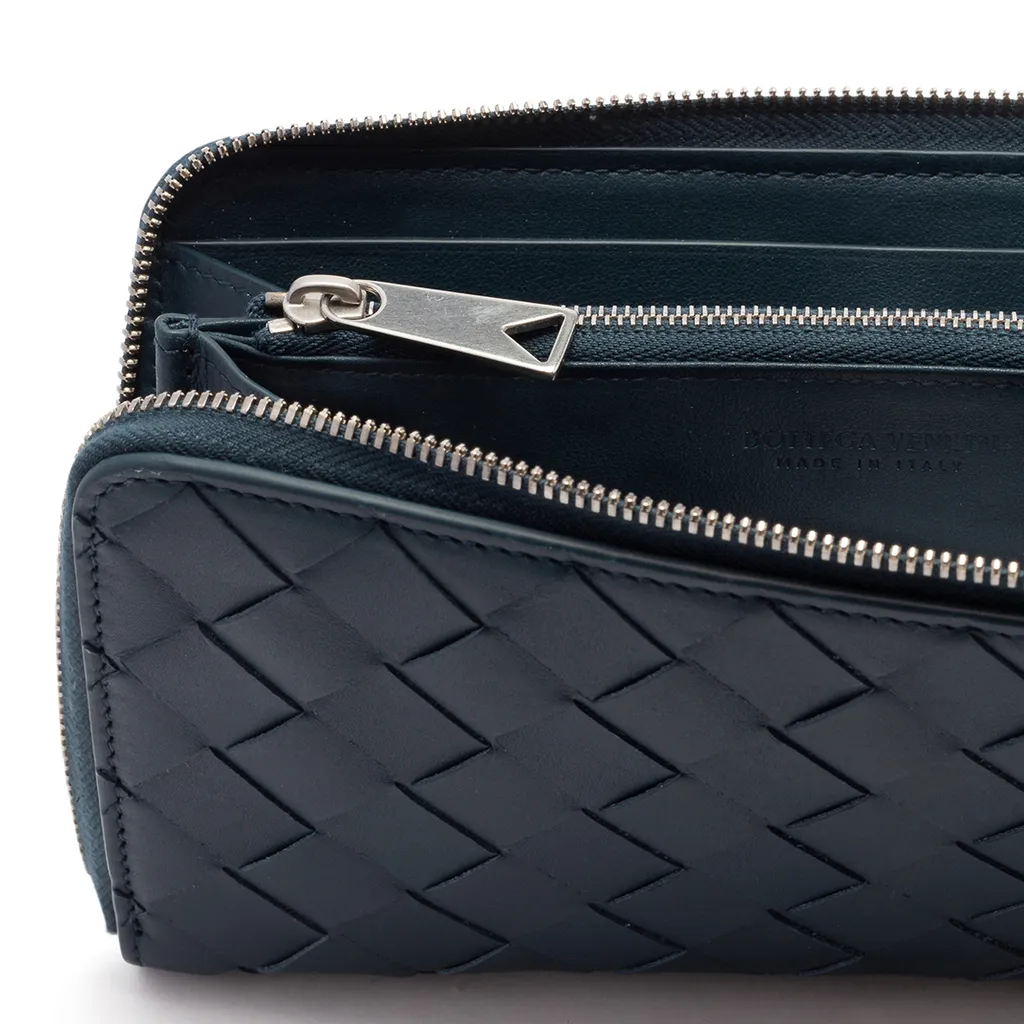 Intrecciato Braided Zipper Purse