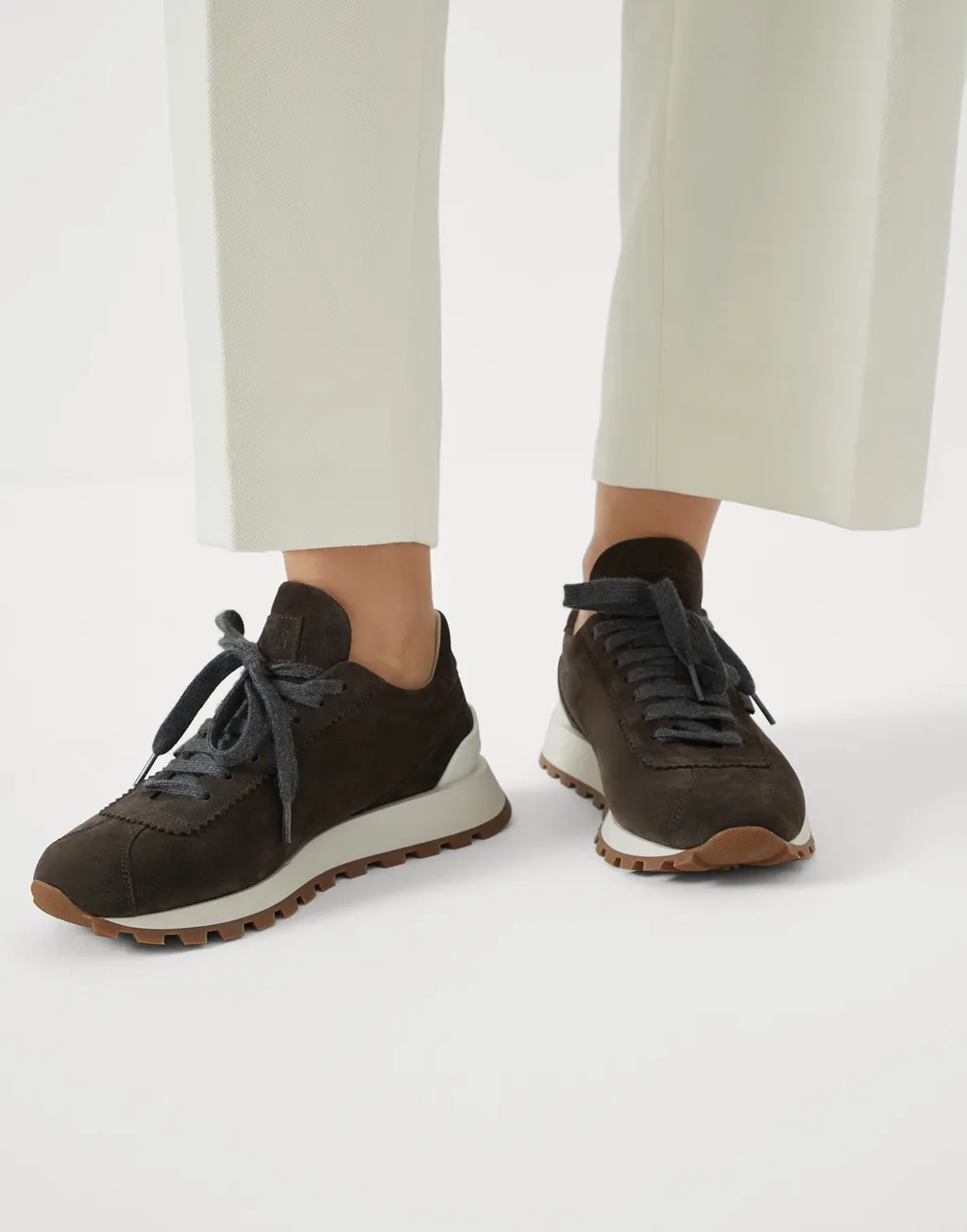 Round-Toe Lace-Up Trainers