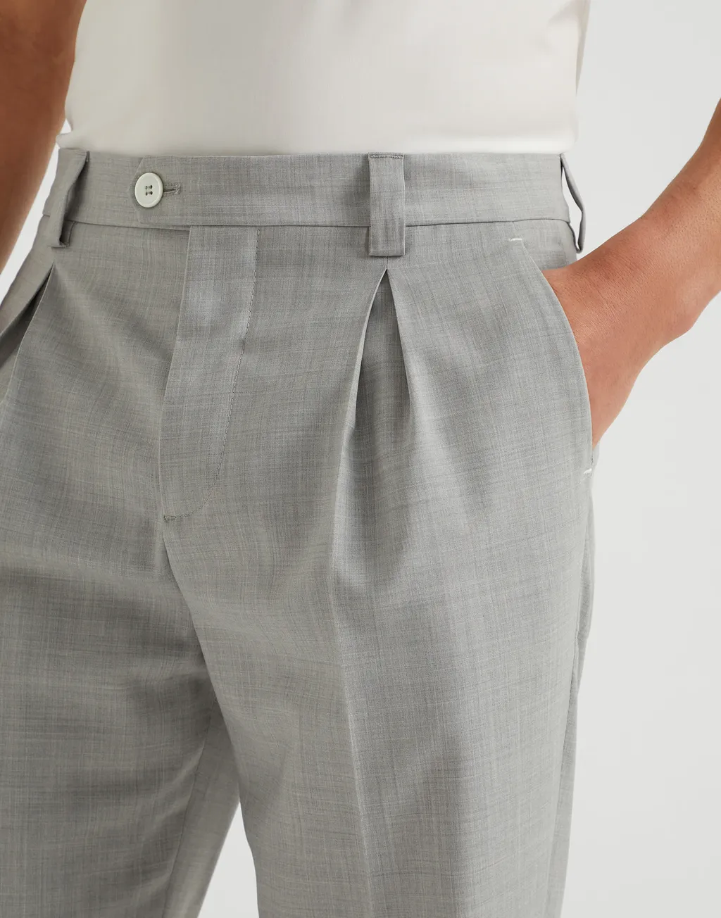 Pleated Tapered Pants