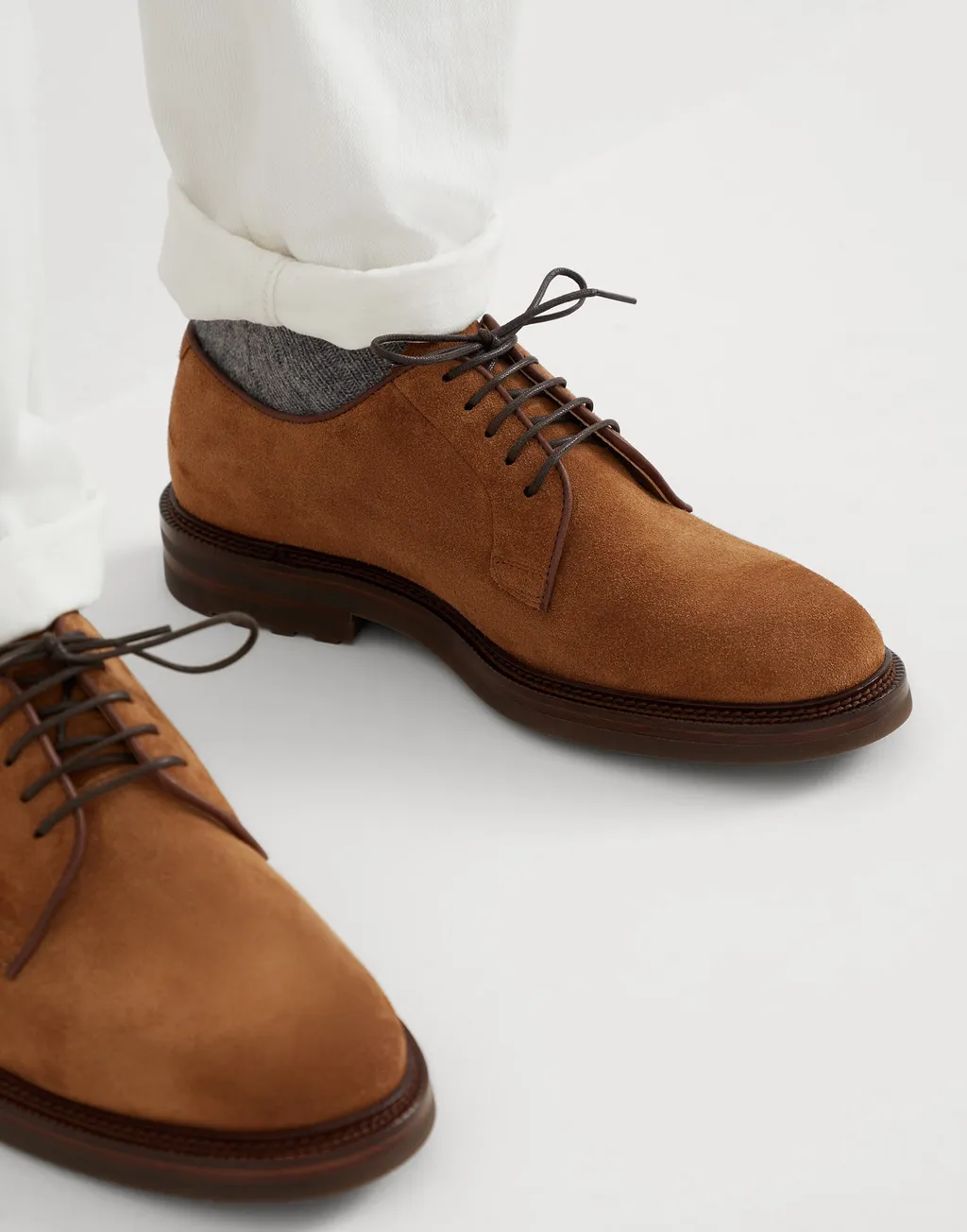Round-Toe Lace-Up Derby Shoes