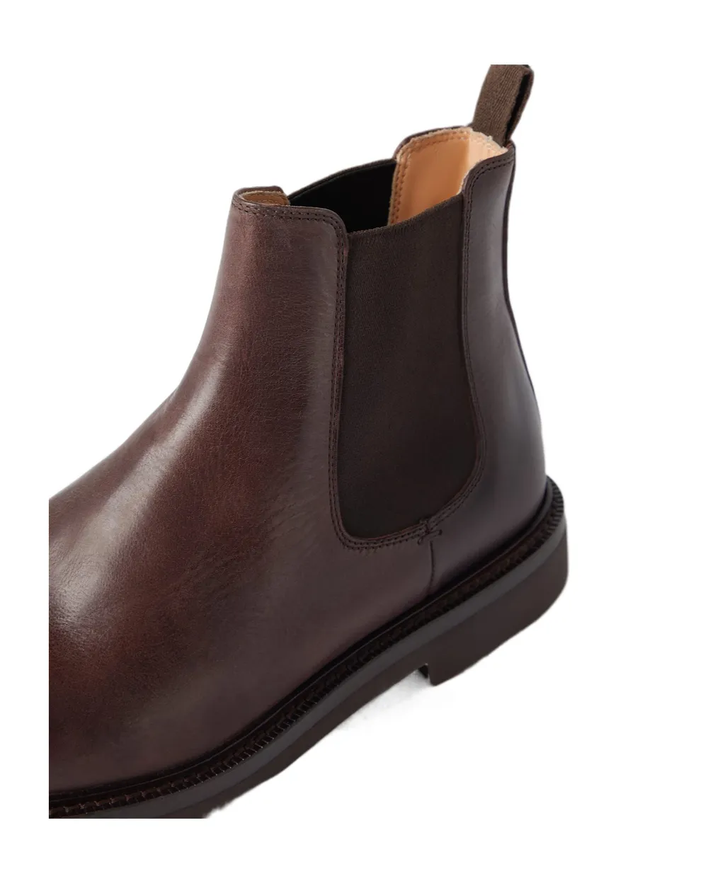 Round-Toe Chelsea Ankle Boots