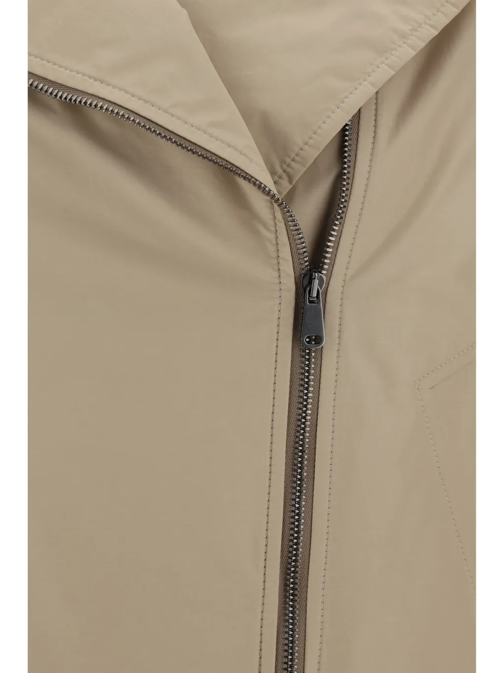 Long-Sleeved Zipped Jacket