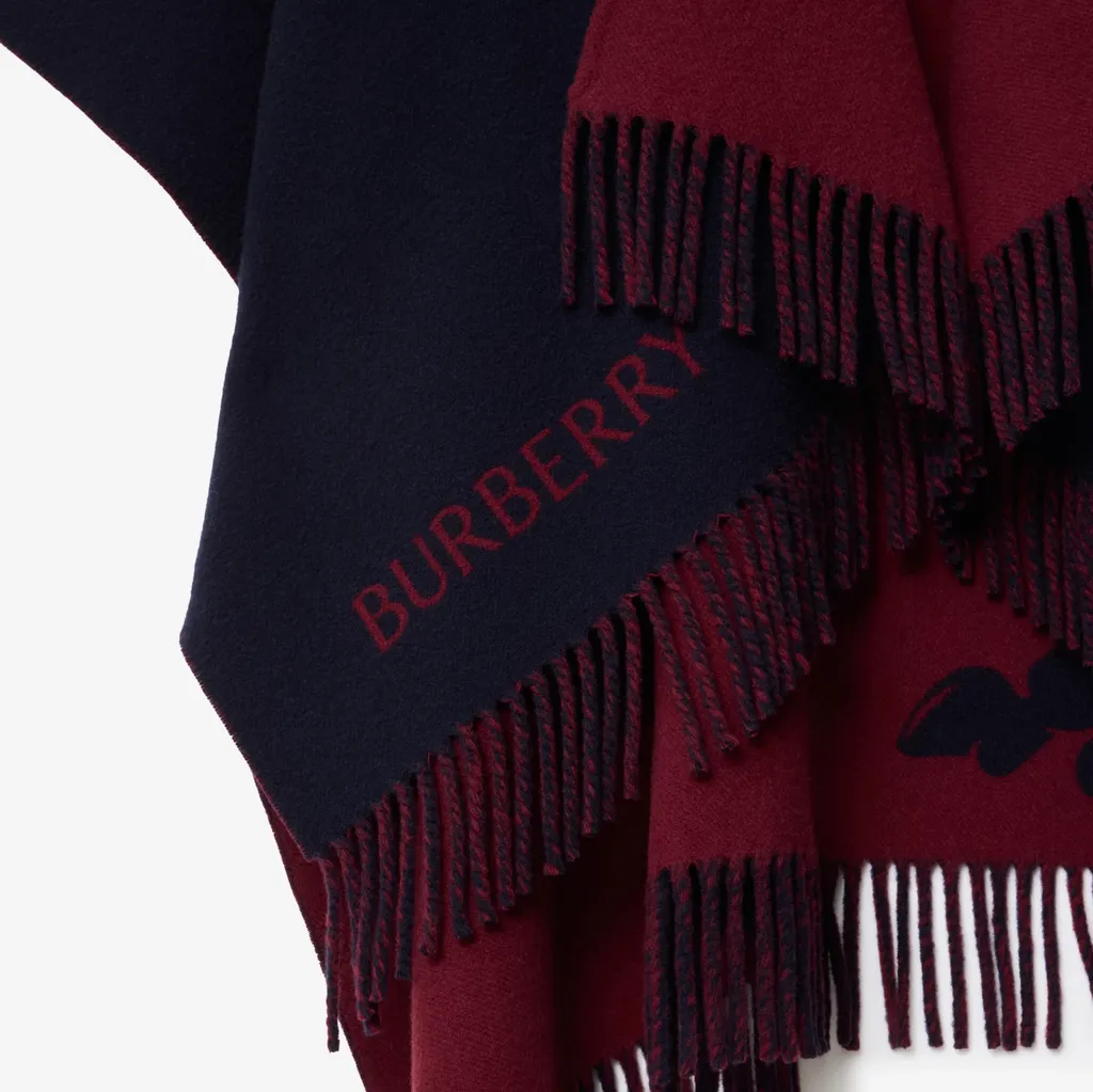 Ekd Jacquard Fringed-Edge Cape