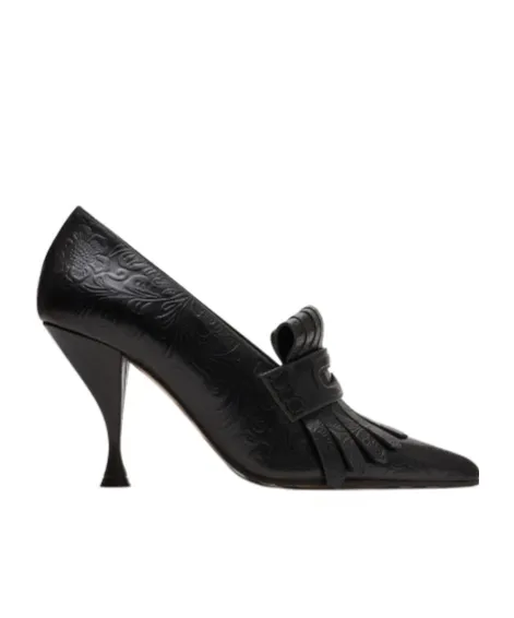 Embossed Cameo Fringed Pumps