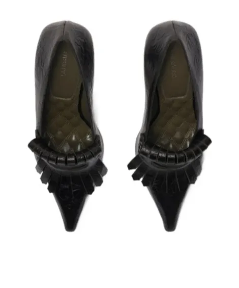 Embossed Cameo Fringed Pumps