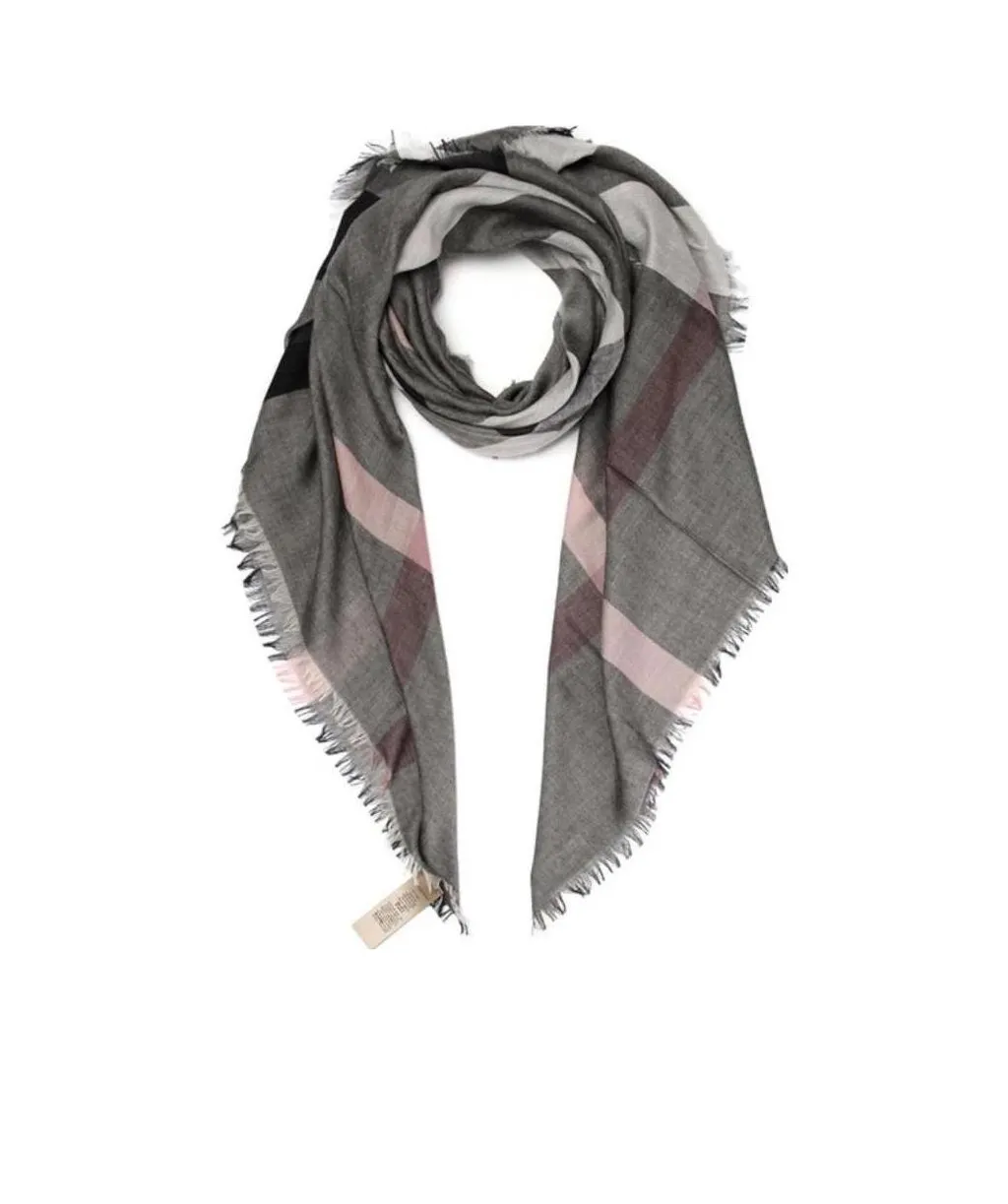 Plaid Detail Scarf