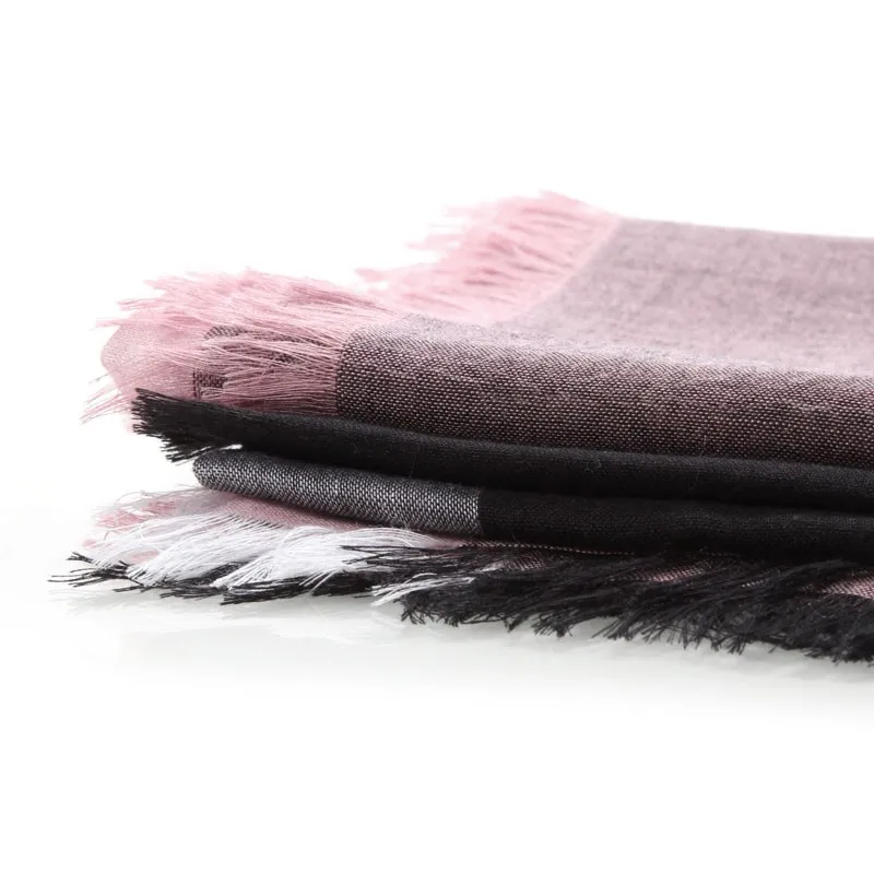 Checked Edge-Edged Scarf