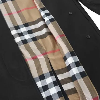 Long-Sleeved Windbreaker
