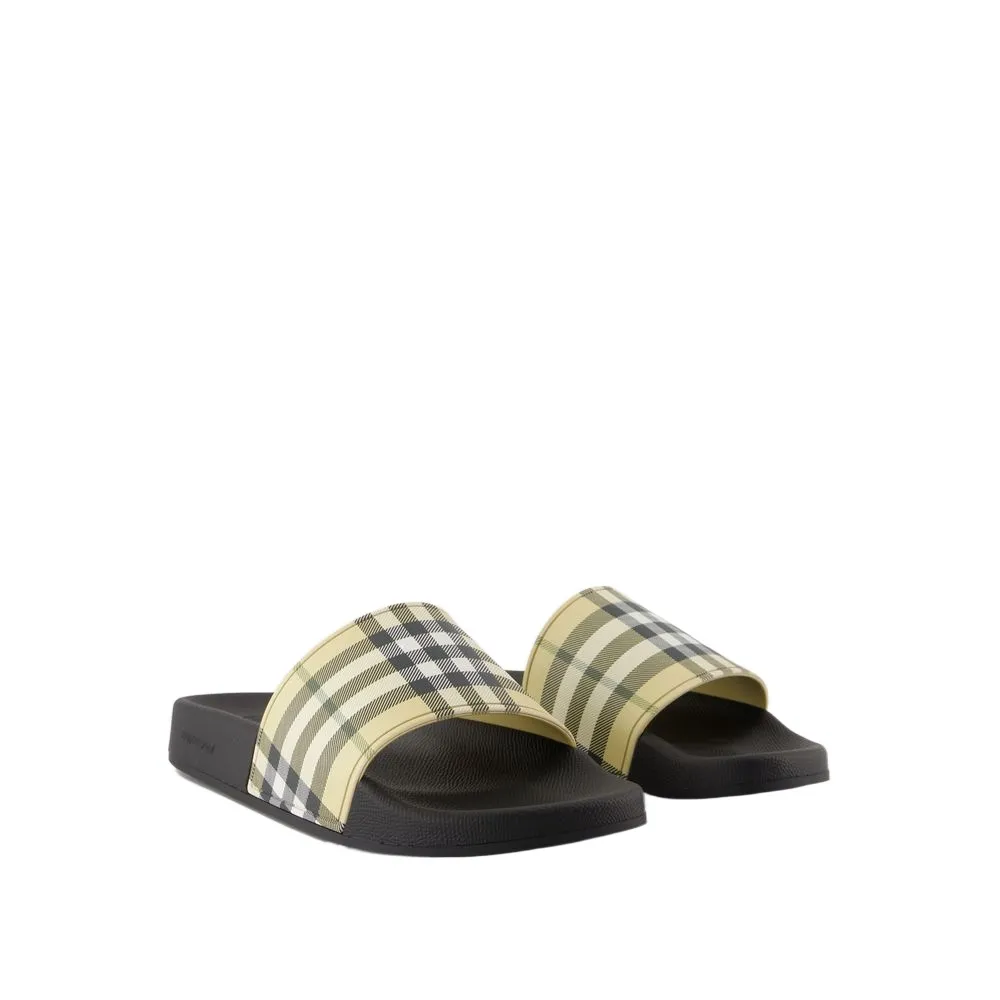 Checked Slip-On Slippers