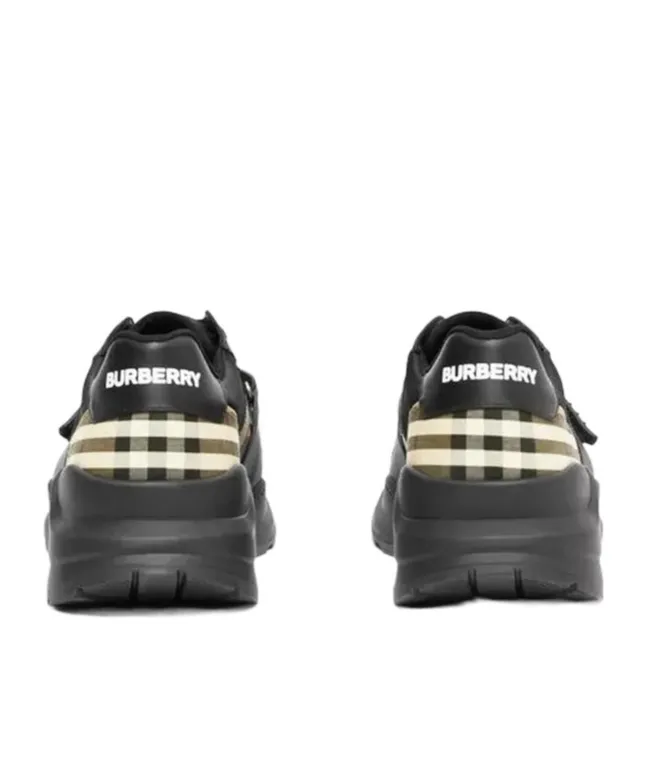 Check Sneakers