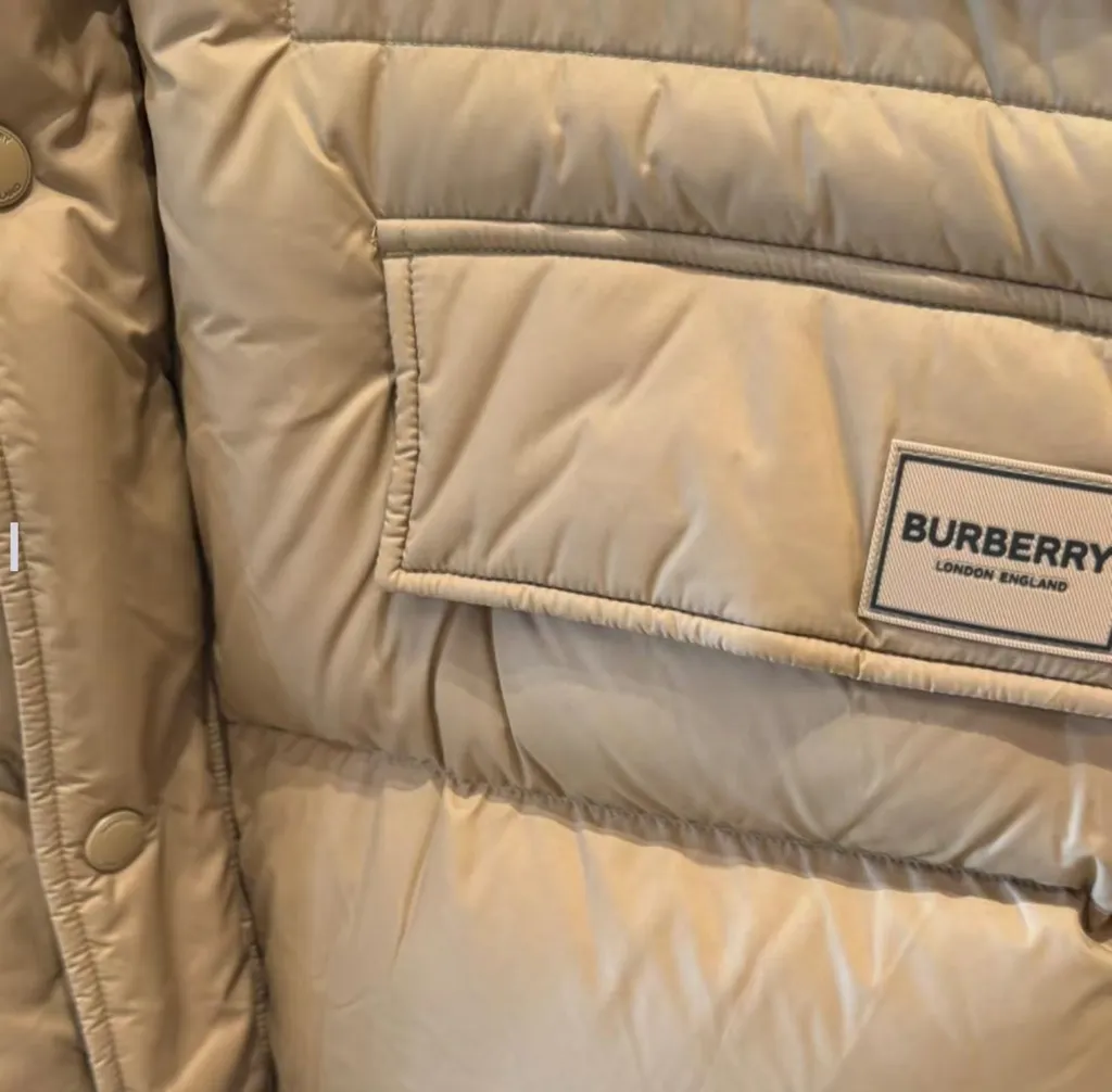 Long-Sleeved Hooded Down Jacket