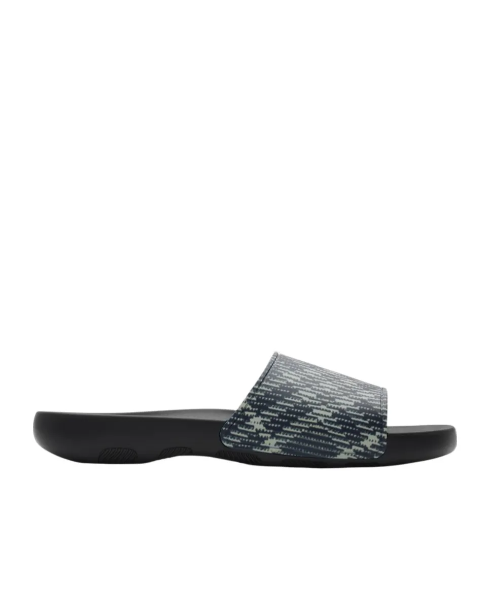 Checked Slip-On Slides
