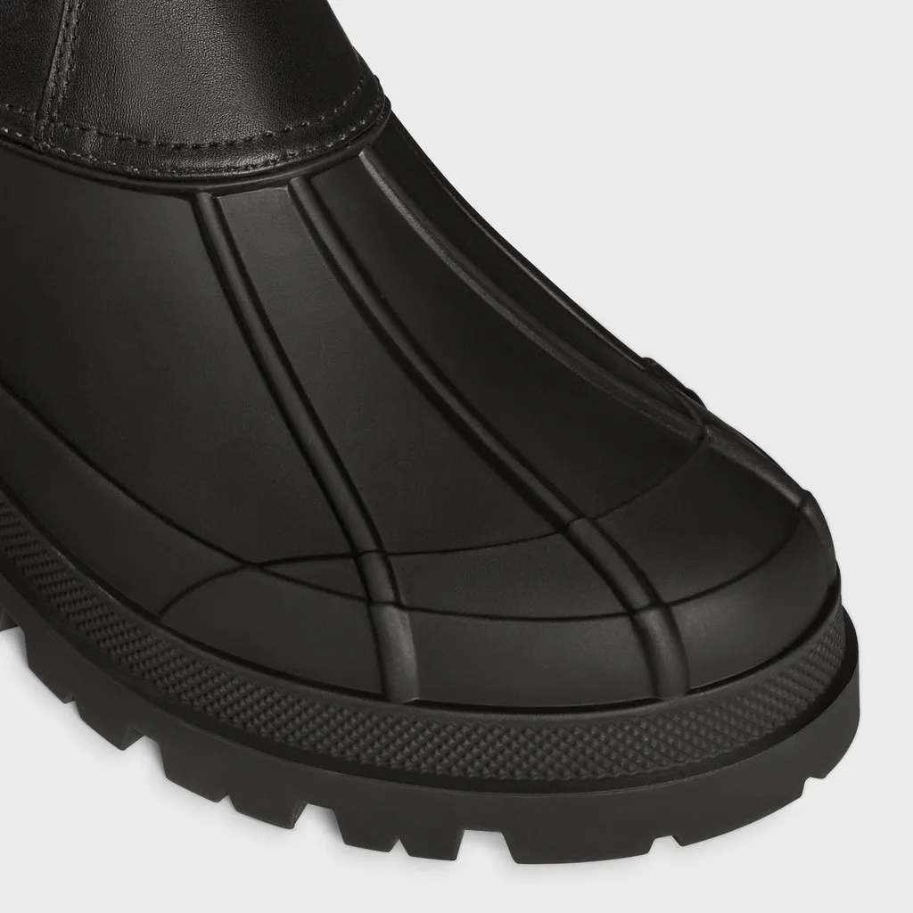 Riley Ankle Boot In Calfskin