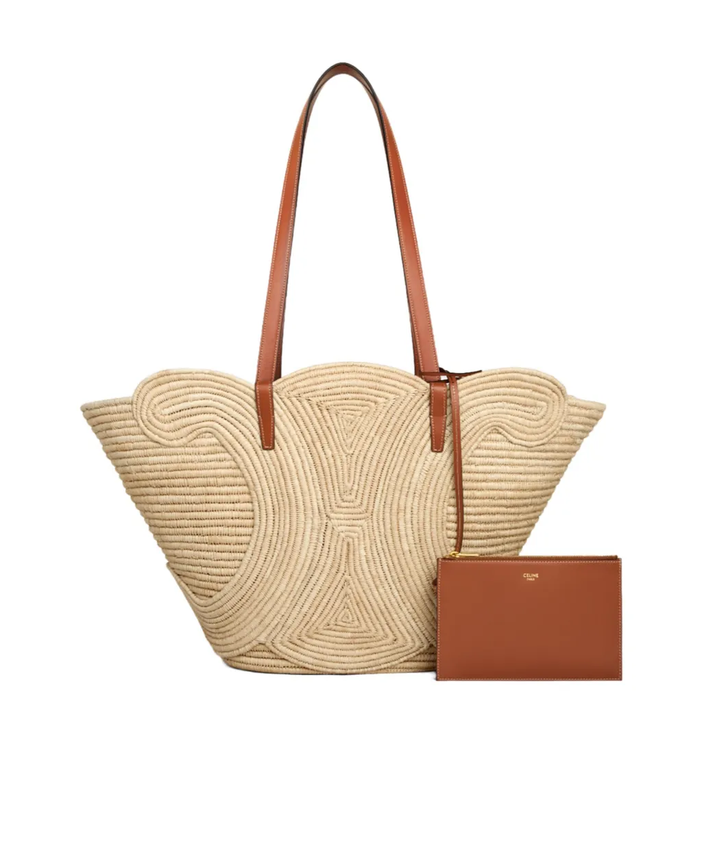 Classic Panier Medium Braided Triomphe In Raffia And Calfskin