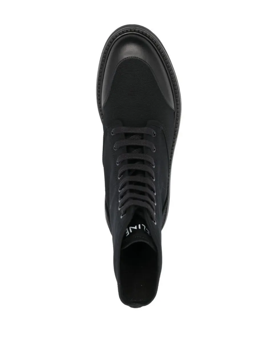 Logo Boots