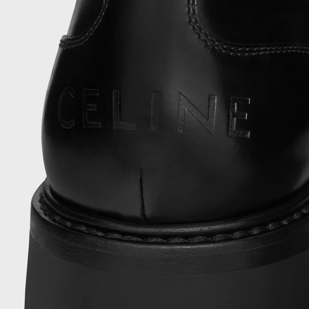 Triomphe Rangers Derby With Perforated Triomphe In Polished Bullskin
