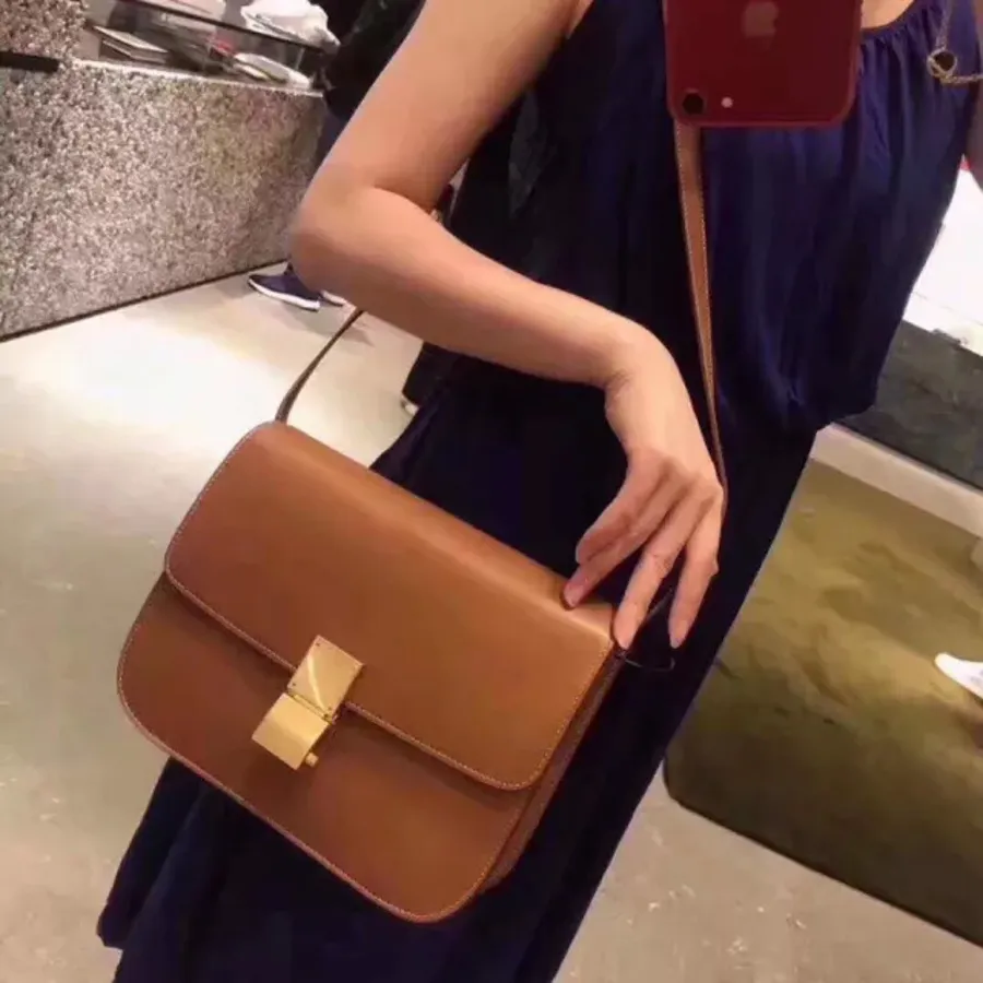 Medium Classic Bag In Natural Calfskin