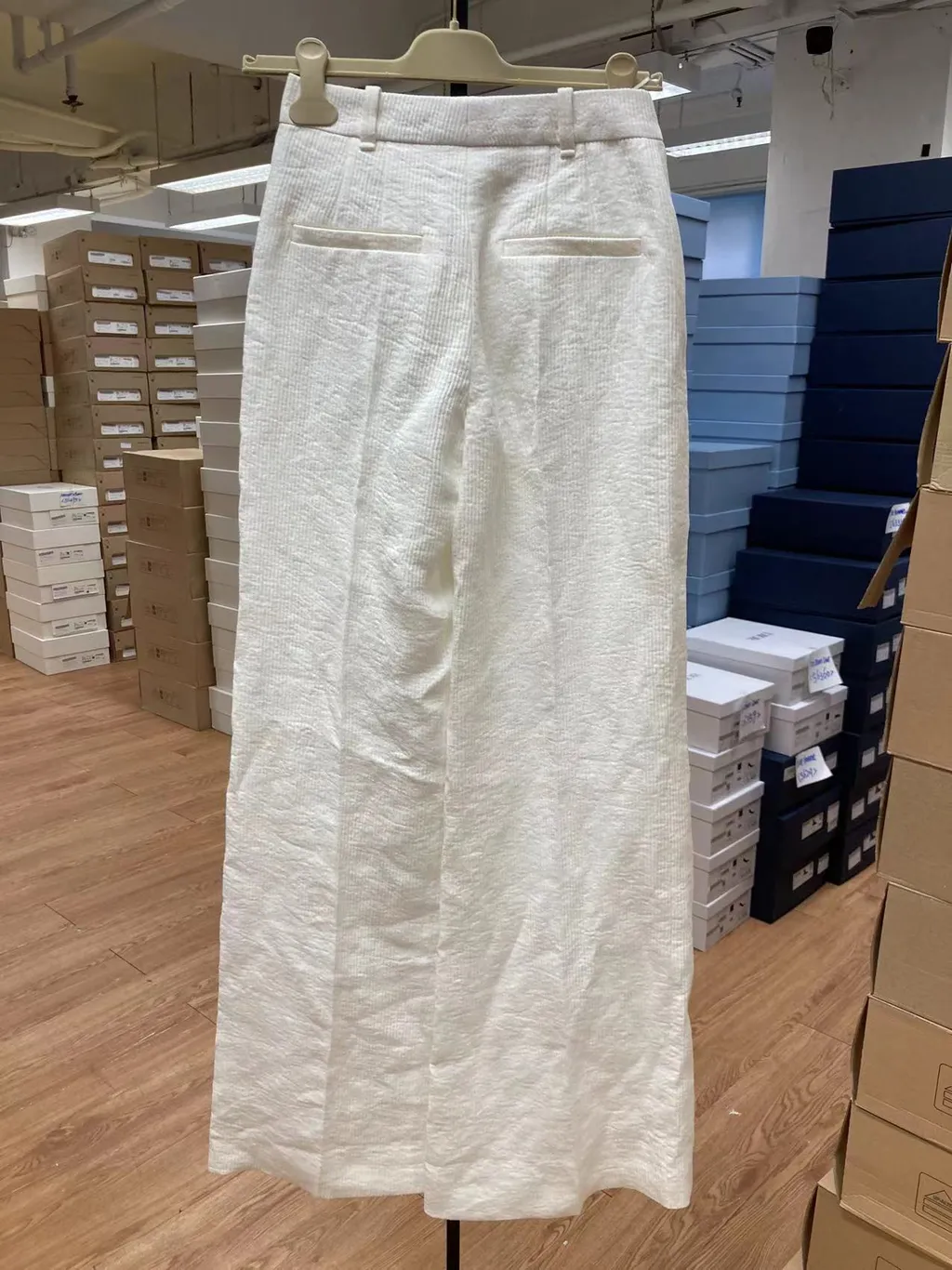 Wide-Legged Casual Pants