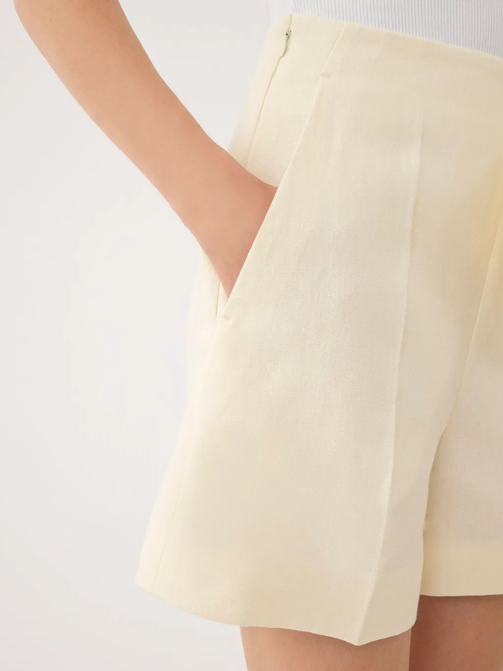 Bow Detailed High-Rise Shorts