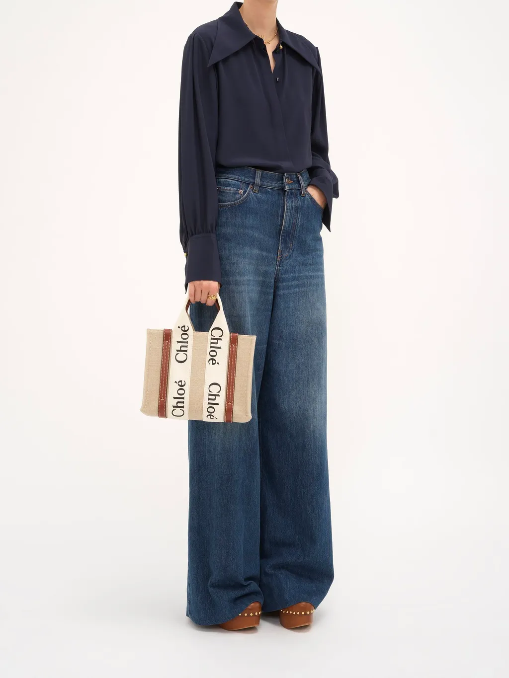 Woody Logo Detailed Small Tote Bag