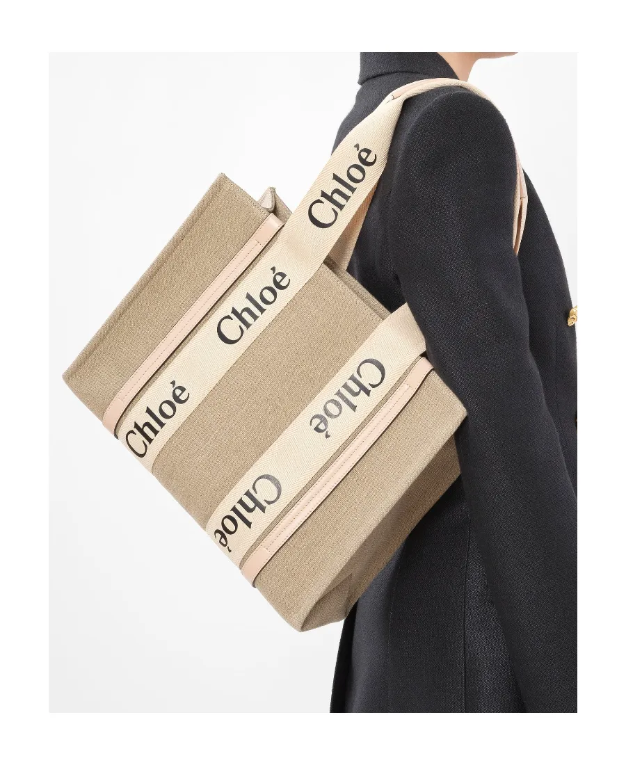 Woody Logo Printed Medium Tote Bag
