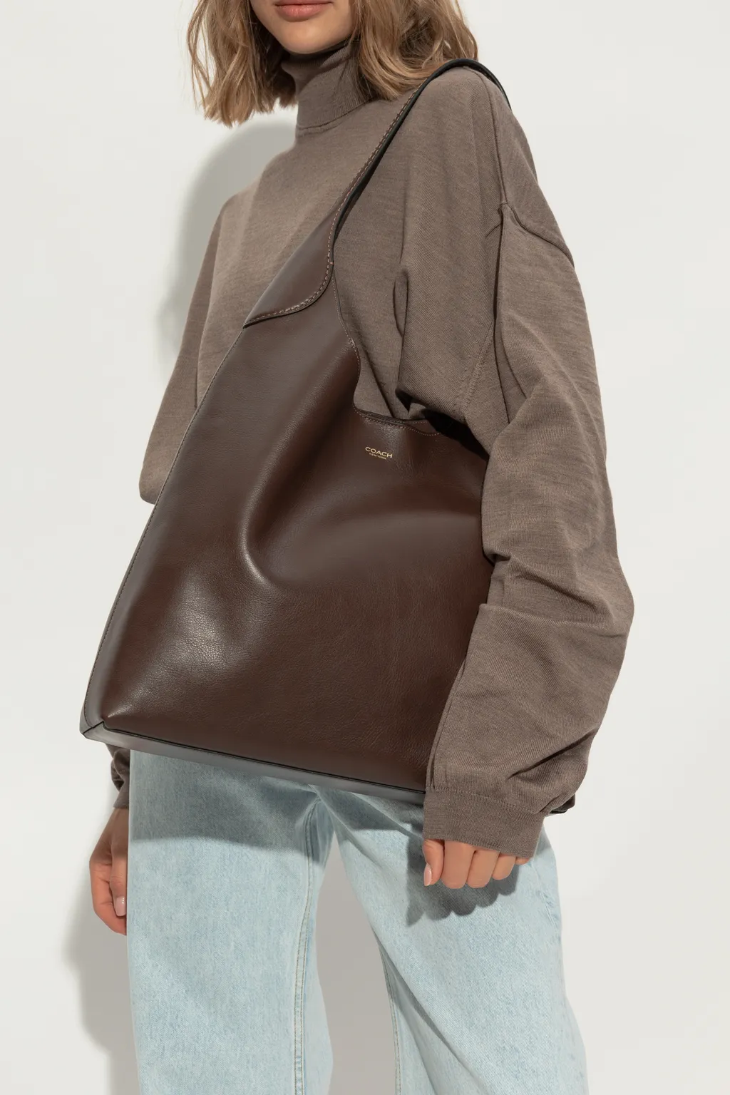 Brooklyn 39 Logo Detailed Shoulder Bag