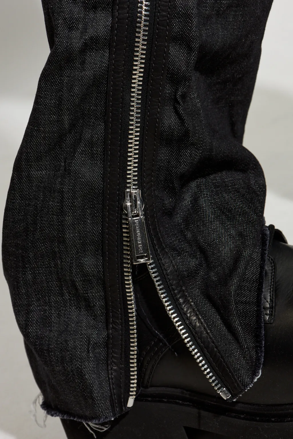 Straight-Leg Zip Detailed Jeans