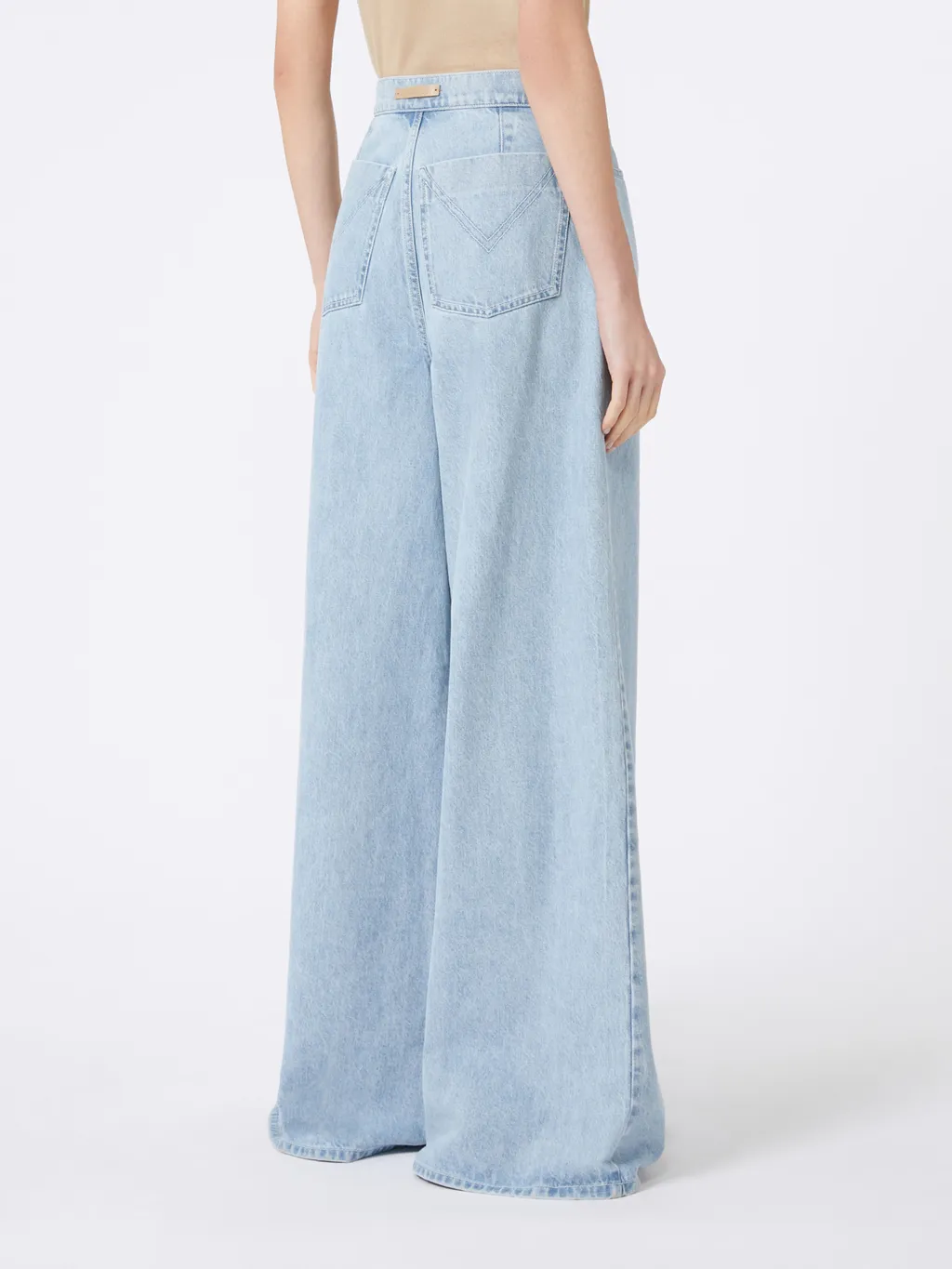 Affari Logo Patch Wide Leg Jeans