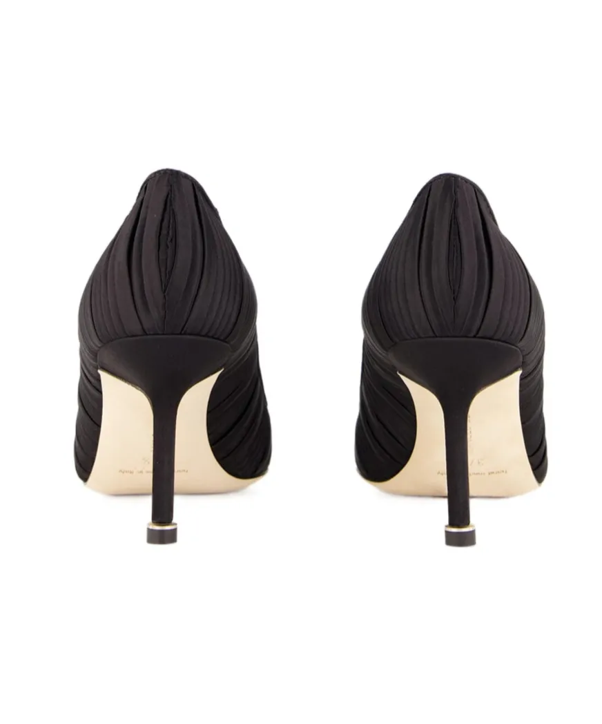 Embellished Hangisi Pumps