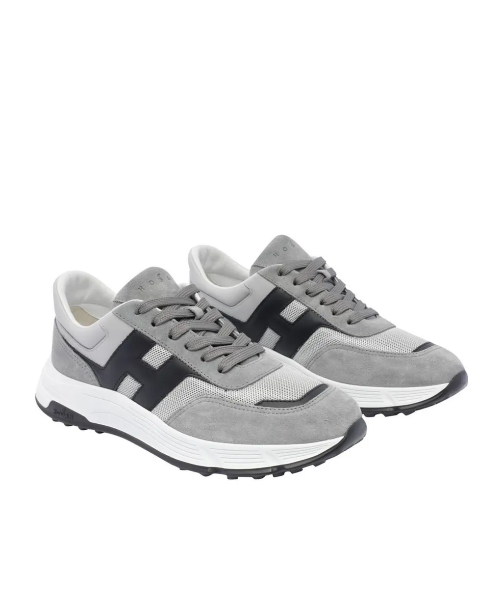 Hyperlight Lace-Up Sneakers