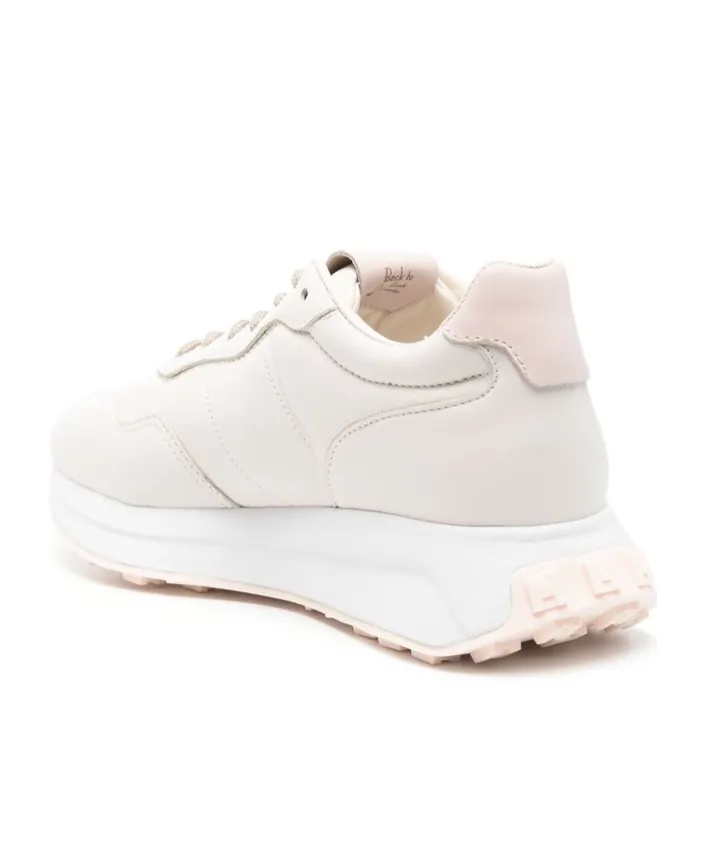 H641 Lace-Up Sneakers