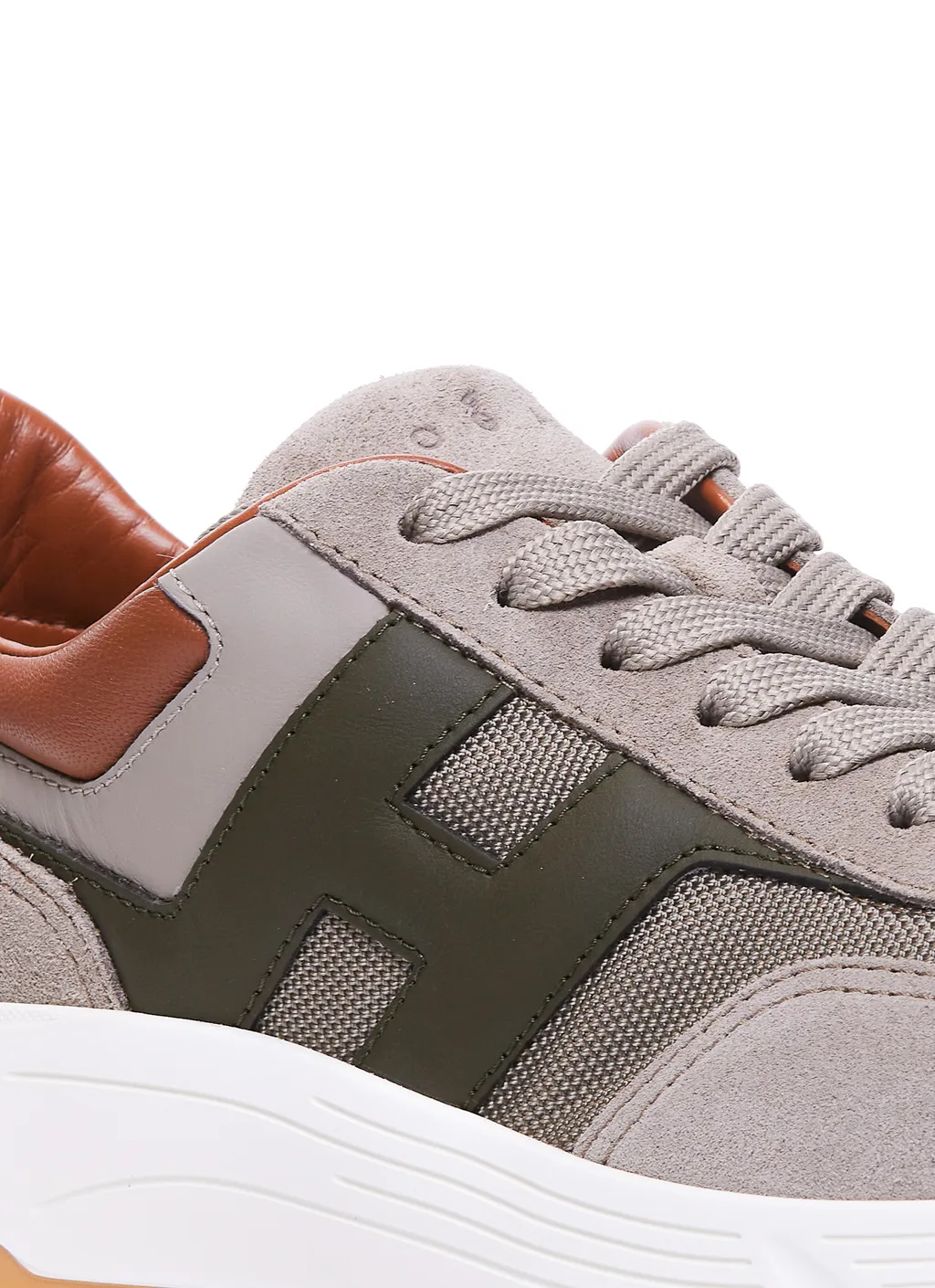 Hyperlight Lace-Up Sneakers